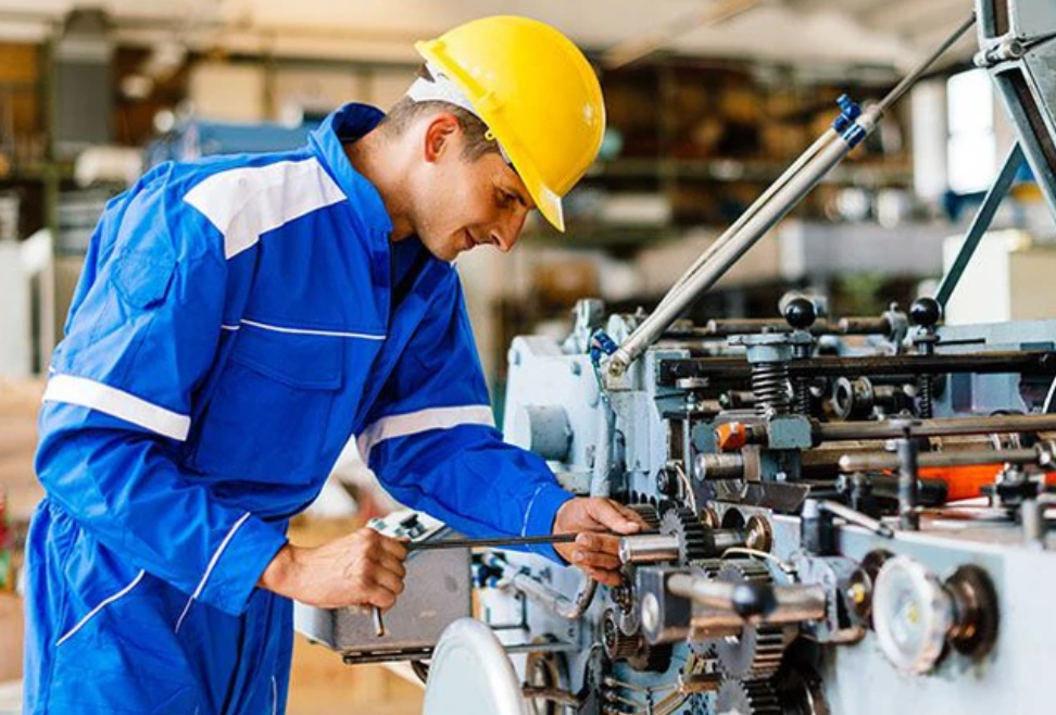 德国双元制工业机械师（Industriemechaniker）